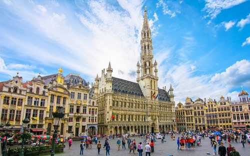 Brussel Hop-On Hop-Off Bustour Open-top sightseeingbus bij het Atomium in Brussel